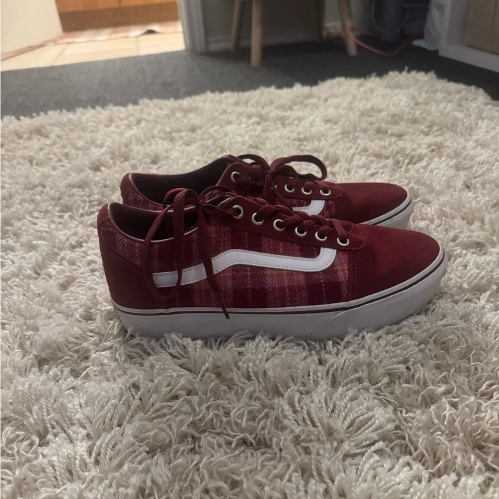 VANS - Picture 3 of 12